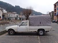 Peugeot 504 pick-up (de 1970-79) (prise a Vals-les-bains, Ardeche, France, 2015) (3)